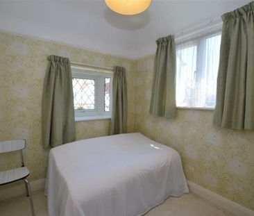 3 Bed Semi-Detached House, Heath Road, TW3 - Photo 1