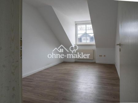 Wohlfühlwohnen: 4-Zimmer-Wohnung mit Balkon in ruhiger Lage - Photo 2