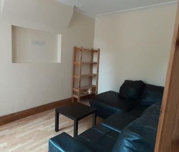 319 Gristhorpe Road - Photo 2