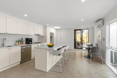 54 York Street, Prahran VIC 3181 - House For Rent | Domain - Photo 3