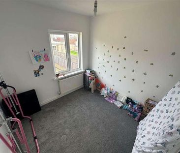 Park View, Llantrisant, Pontyclun, CF72 - Photo 2