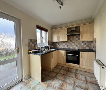2 bedroom semi-detached house to rent - Photo 6