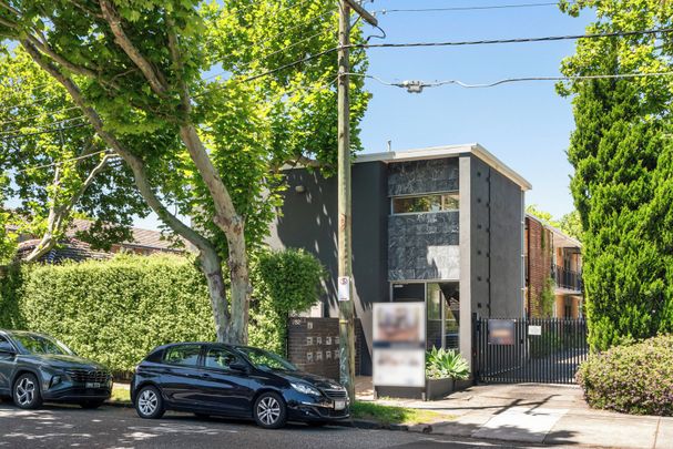 Bayside Living with Courtyard Style! - Photo 1