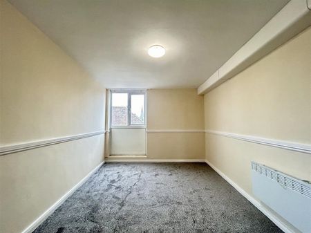 4 Bedroom Maisonette To Let - Photo 3