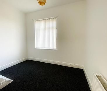 3 bedroom apartment to rent - Photo 2