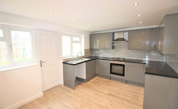 Regents Way, Aston, Sheffield, S26 - Photo 1