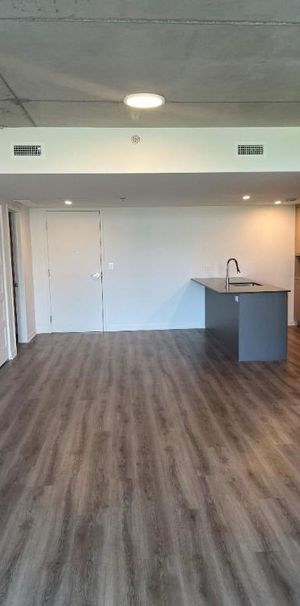 2 CH - 1 SDB - Terrebonne - $2,055 /mo - Photo 1