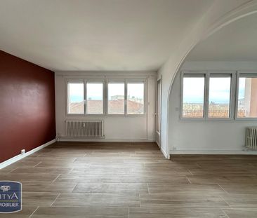 Location Appartement 4 pièces 66m² CHARNAY LES MACON 71850 - Photo 2