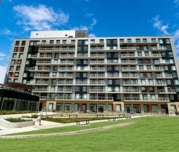 For Lease - 6 David Eyer Road Unit# 915, Richmond Hill, Ontario - Photo 1