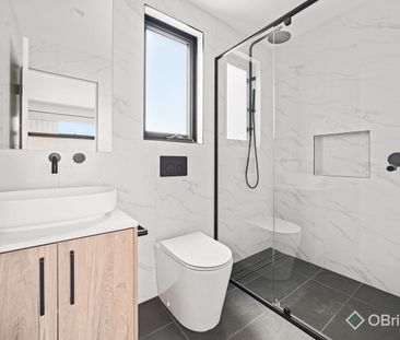 Brand New Bayside Luxury Living – Walk to Beach & Station - Photo 5