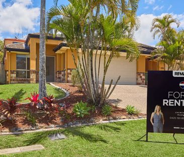 3 Bedroom Duplex in Prime Location! - Photo 2