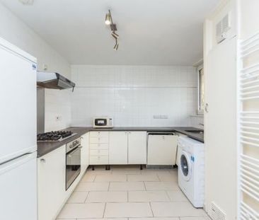 3 Bed Flat, Calgary Court, SE16 - Photo 2