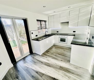 2 bedroom property to rent The Gardens, Middleton, Leeds, LS10 - Photo 5