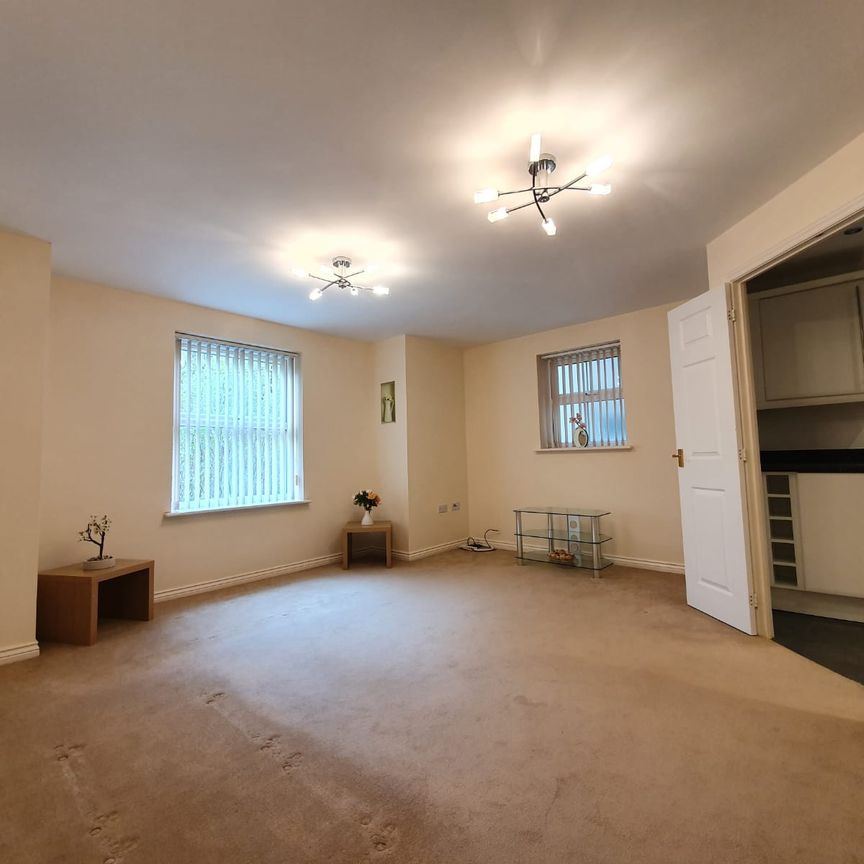 Stonemere Drive, Radcliffe - Photo 1