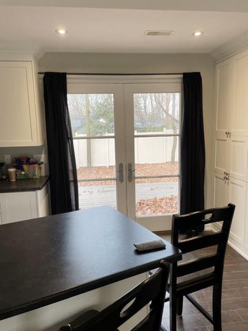 For Lease - 16 Sixth Street, Georgina, Ontario - Photo 3