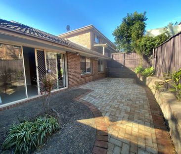 16/221A North Rocks Road, North Rocks NSW 2151 - House For Rent | D... - Photo 1