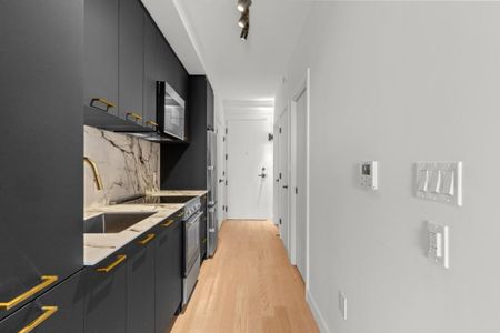 Appartement à louer - Montréal (Verdun/Île-des-Soeurs) (Île-des-Soeurs) Appartement à louer - Montréal (Verdun/Île-des-Soeurs) (Île-des-Soeurs) - Photo 3