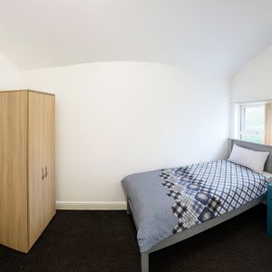 Room in a Shared House, Norwood Grove, B19 - Photo 2