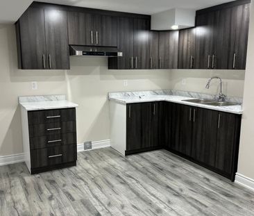 For Lease - 65 Summitgreen Crescent, Brampton, Ontario - Photo 4