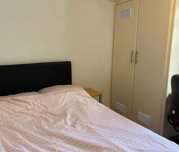 6 bedroom private hall to rent - Photo 6
