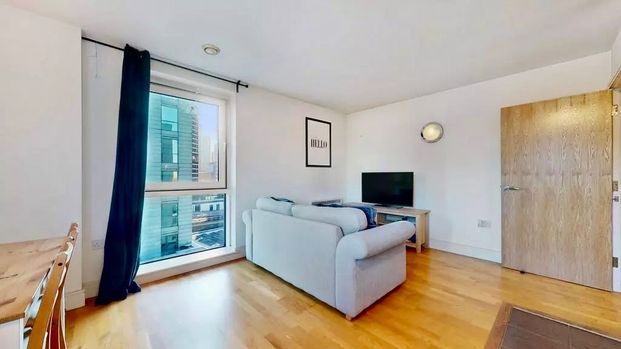 1 Bed Flat, Wharfside Point North, E14 - Photo 1