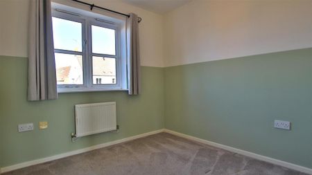 3 bedroom end of terrace house to rent - Photo 4