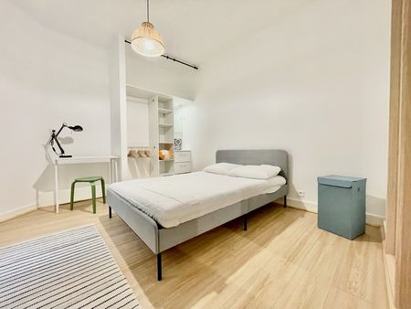 Location Appartement 5 pièces 105m² BORDEAUX 33000 - Photo 3