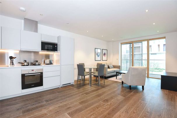 A stunning one bedroom apartment to rent in a highly desirable development in Queens Park. The property is conveniently located a short distance to Queens Park Station. - Photo 1