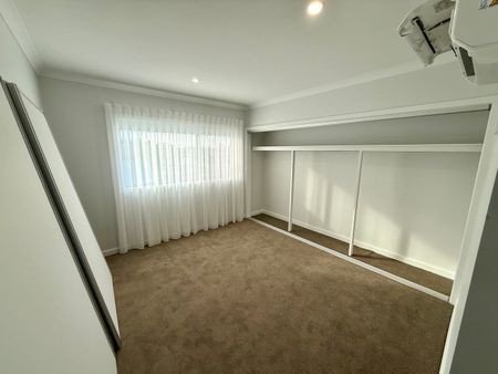 BRAND NEW 2 BEDROOM TOWNHOUSE - Photo 5