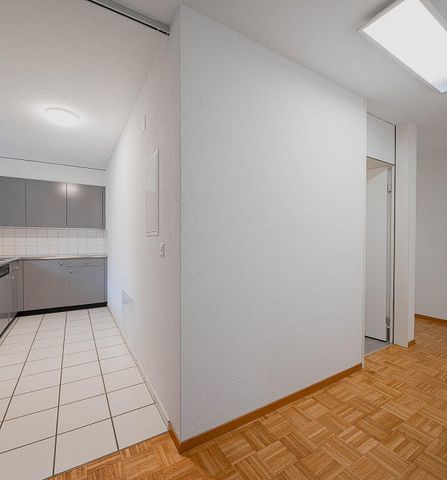 Helle 4.5-Zimmer-Wohnung mit Wintergarten im beliebten Breitequartier! - Foto 4