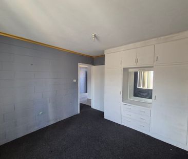 Low Maintenance Unit in Prime Location - Photo 3