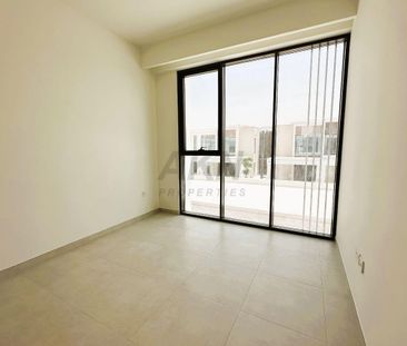 Single Row | Brand new | Ready to move in - Photo 5