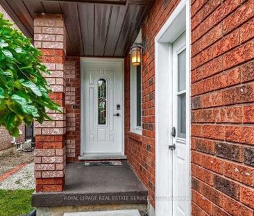 Detached Home For Lease | W8138648 - Photo 4