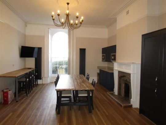 1 bedroom in a house share to rent - Photo 1