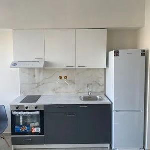 Studio/Γκαρσονιέρα για ενοικίαση Κέντρο (Μενεμένη) - Photo 2