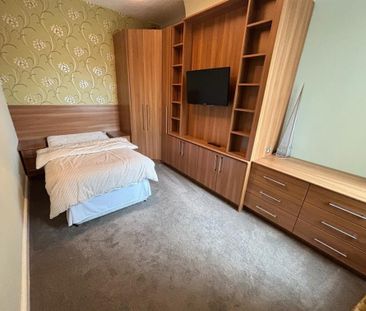 3 Bed Terraced House, Bundoran Road, L17 - Photo 3