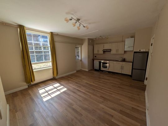 1 Bed Flat, Leighton Road, NW5 - Photo 1