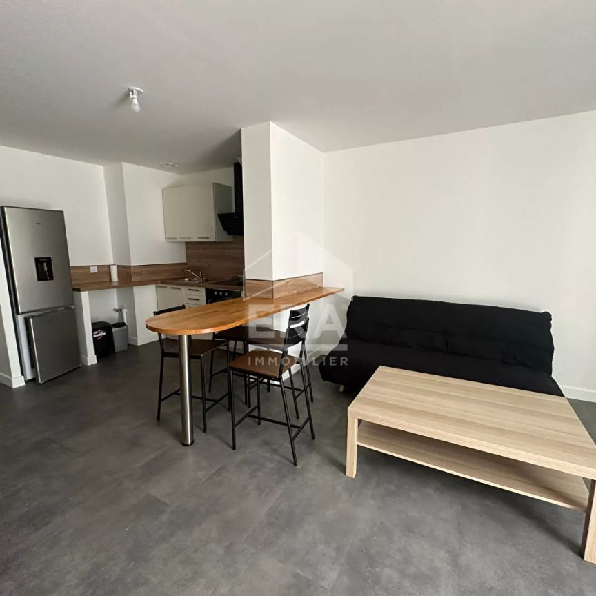 A louer appartement duplex meublé T3 hyper centre ville CHATEAUROUX - Photo 1