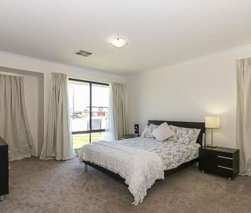 1 Sanctity Link, AUBIN GROVE WA 6164 - Photo 6