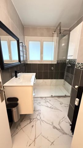 Location Appartement 2 pièces 45m² LA TRINITE 06340 - Photo 5