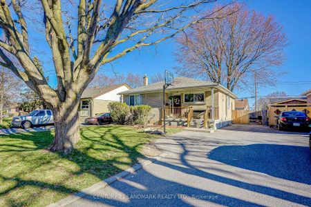 For Lease - 13 Billingsgate Crescent, Ajax, Ontario - Photo 4