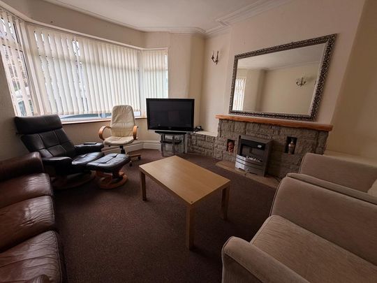 4 bedroom house to rent - Photo 1