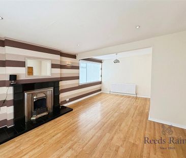 3 bedroom detached house to rent - Photo 4