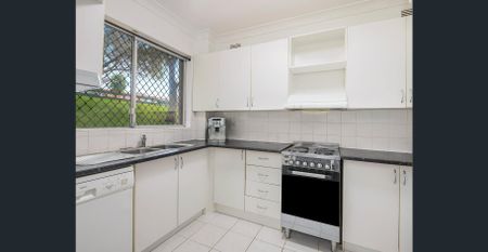 Spacious two bedroom apartment - Photo 4