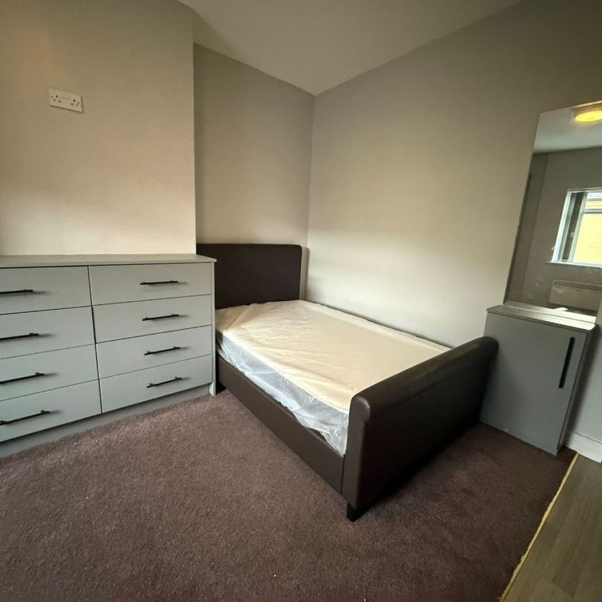 Great Avenham Street, Preston - Photo 1