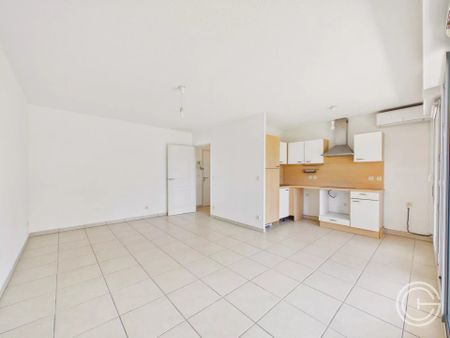 Location Appartement 2 pièces 43m² ANTIBES 06600 - Photo 3