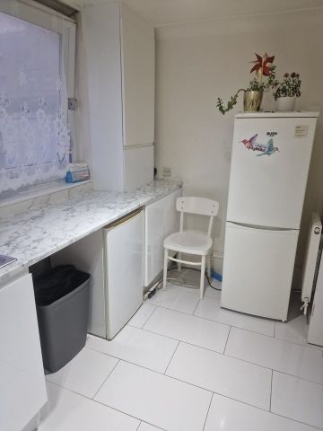 3 Bed Flat, Horne House, SE18 - Photo 3