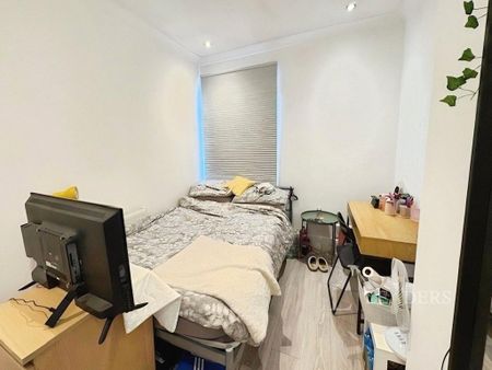 5 bedroom terraced house to rent - Photo 3