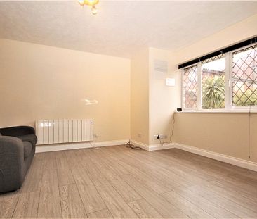 Nicholson Mews, Nicholson Walk, Egham, Surrey, TW20 9NU - Photo 6