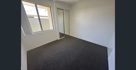 Stunning Modern Home in Hammond Park - Photo 2